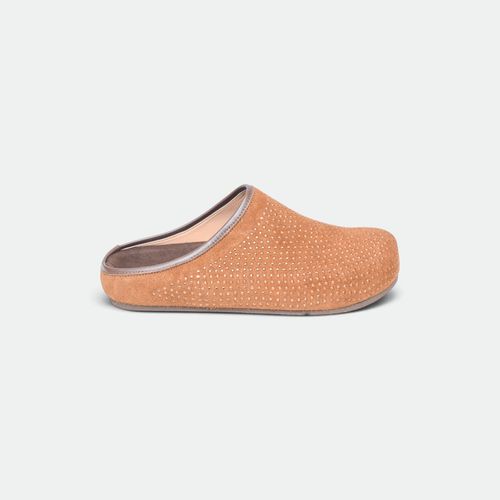 Zueco Con Tachas Mujer TOKYO - CHOCOLATE